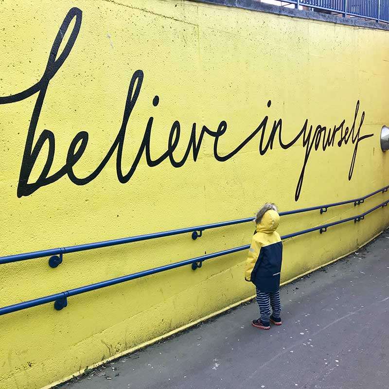 Sprichwort zur Motivation Believe in yourself Englisch Deutsch Sprüche Zitate